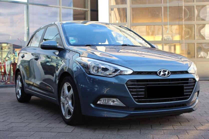 i20