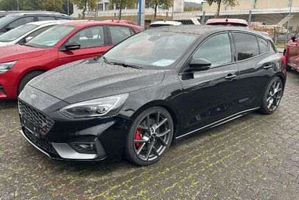 Ford Focus 98.000 km 19.980 &euro; Marsberg 34431