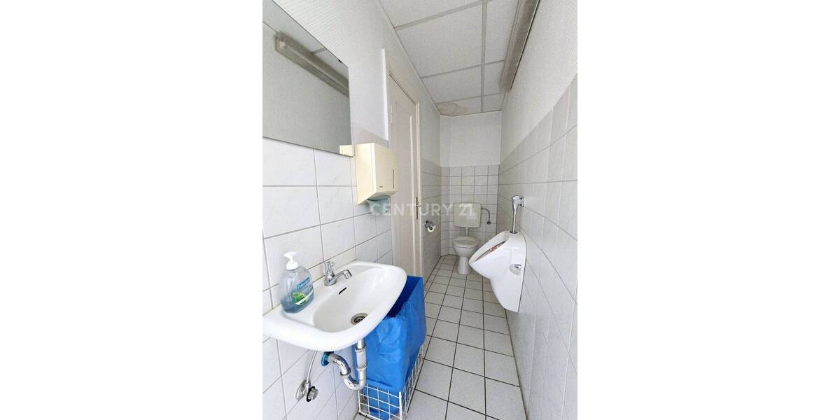 Gewerbeobjekt Varel - 6 Zimmer, 229.500&euro; | Angebot:25696195