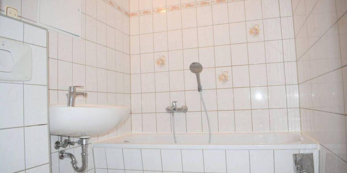 Etagenwohnung Gotha Gotha West - 3 Zimmer, 59 m&sup2;, 355&euro; | Angebot:26378357