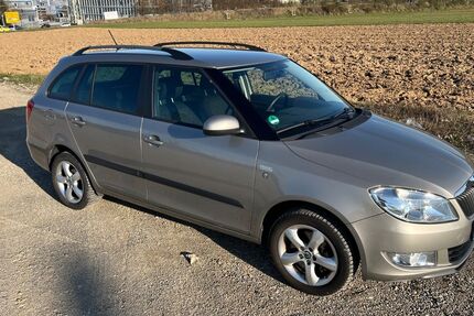 Skoda Fabia 124.900 km 4.950 &euro; Esslingen 73732