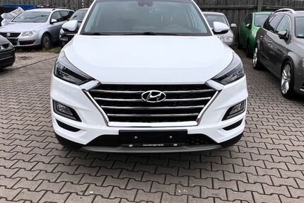 Hyundai TUCSON 61.000 km 17.499 € Nürnberg 90439