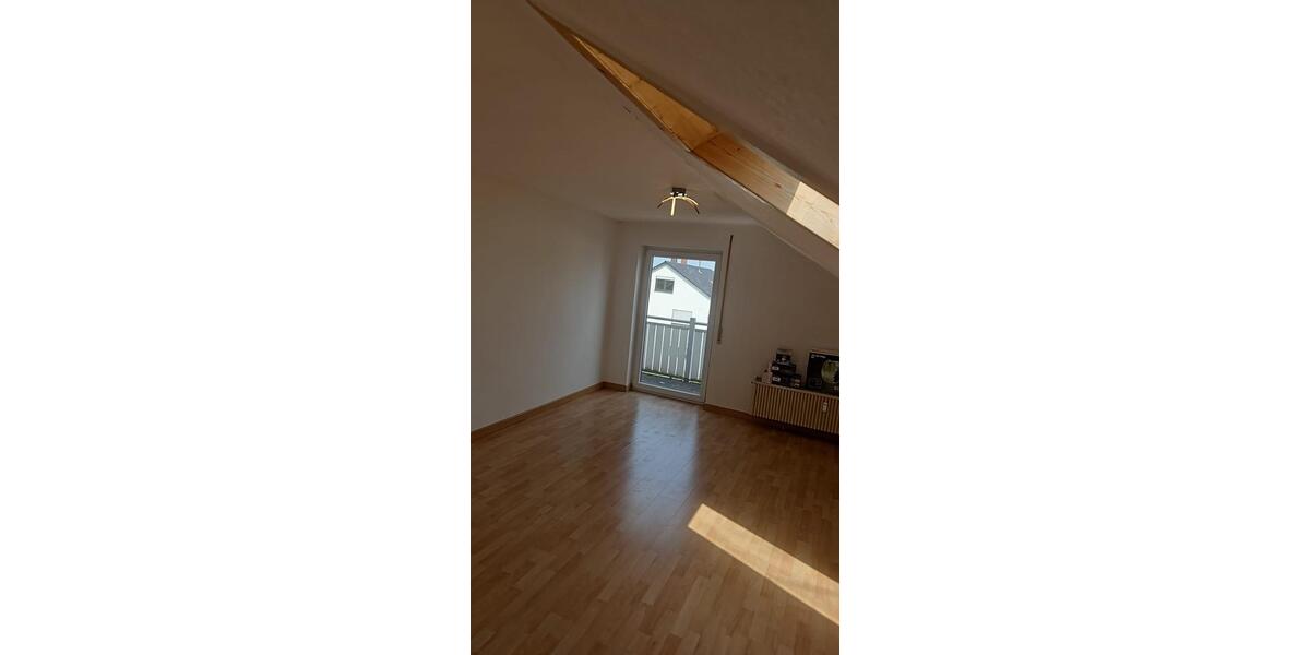 Dachgeschoßwohnung Giengen an der Brenz - 3 Zimmer, 60 m&sup2;, 720&euro; | Angebot:26311601