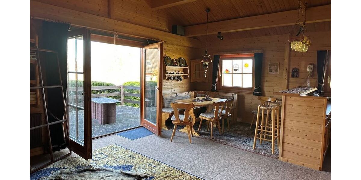 Charmantes Blockbohlenhaus mit Sonnenterrasse mit tollem Weitblick u. einer beheizbaren Vollkeller. - Bauernhaus, Landhaus Steyerberg | Angebot:26041445