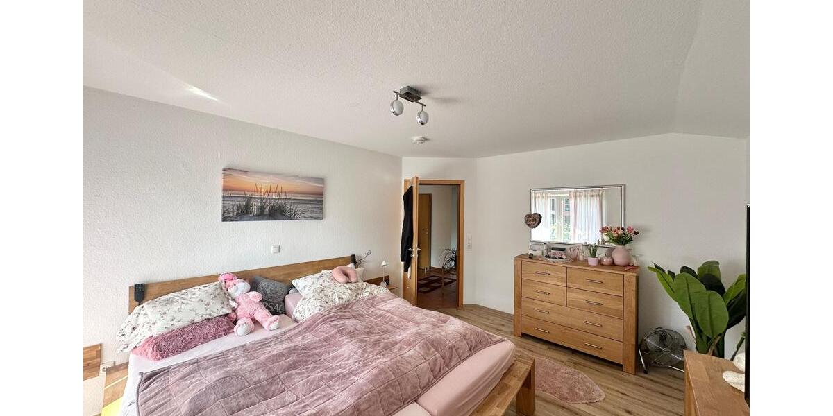 Dachgeschoßwohnung Westerstede - 3 Zimmer, 98 m&sup2;, 960&euro; | Angebot:26599586
