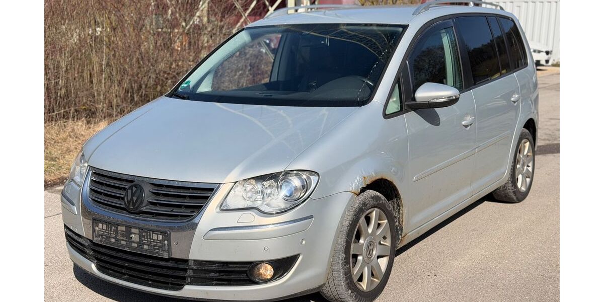 VW Touran 204.000 km 2.650 &euro; Strassberg 72479