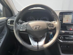 Hyundai i30 Select*Navigations-Paket*PDC*KAM*Apple* 29.100 km 13.390 &euro; Nidderau 61130