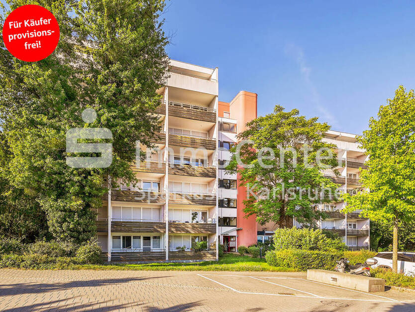 Außergewöhnliche Erdgeschoßwohnung mit großem Balkon in Waldbronn