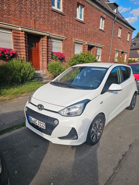 i10