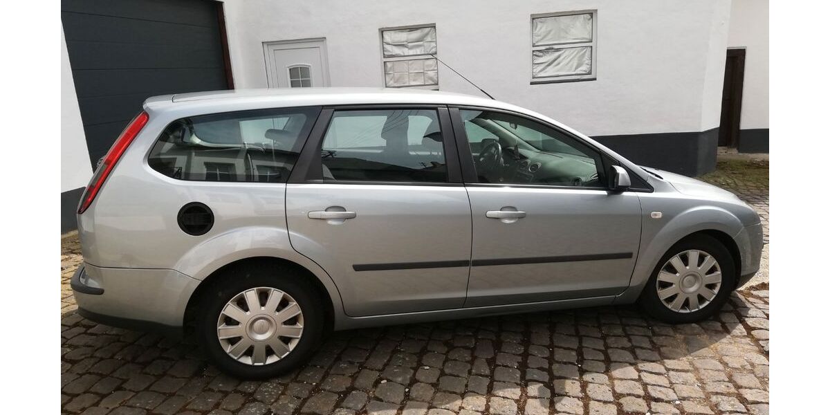 Ford Focus 151.000 km 1.950 &euro; Münstermaifeld 56294