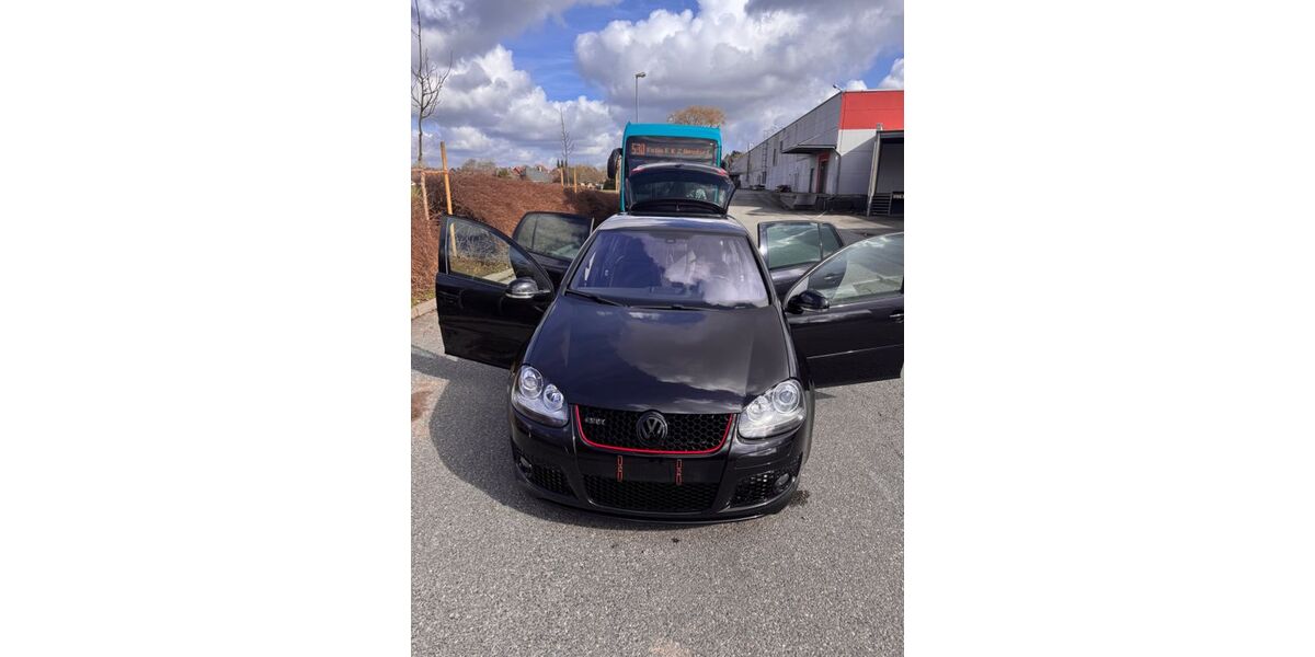 VW Golf 117.600 km 12.500 &euro; Malente 23714