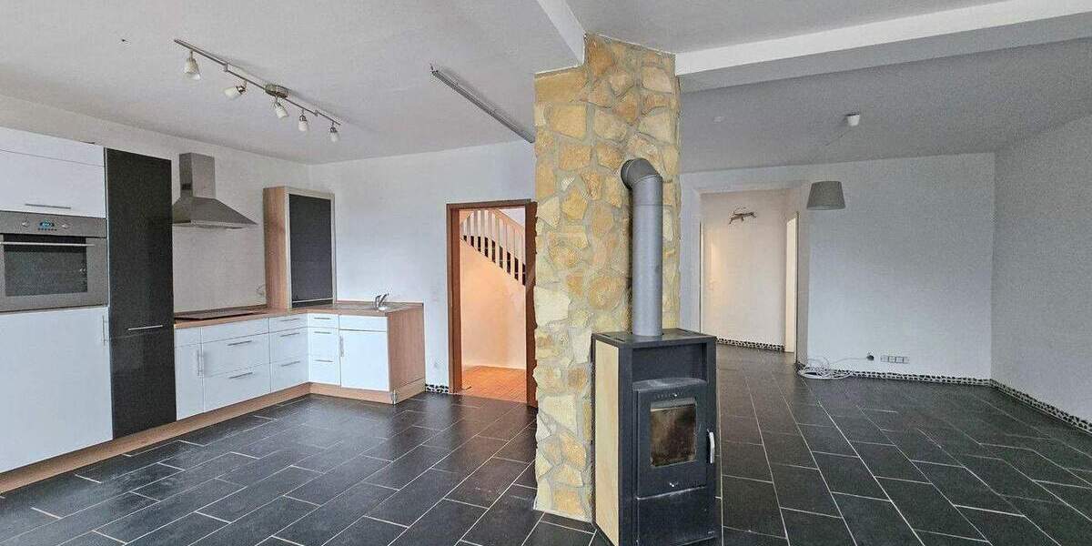 Etagenwohnung Dintesheim - 5 Zimmer, 122 m&sup2;, 198.000&euro; | Angebot:25778772