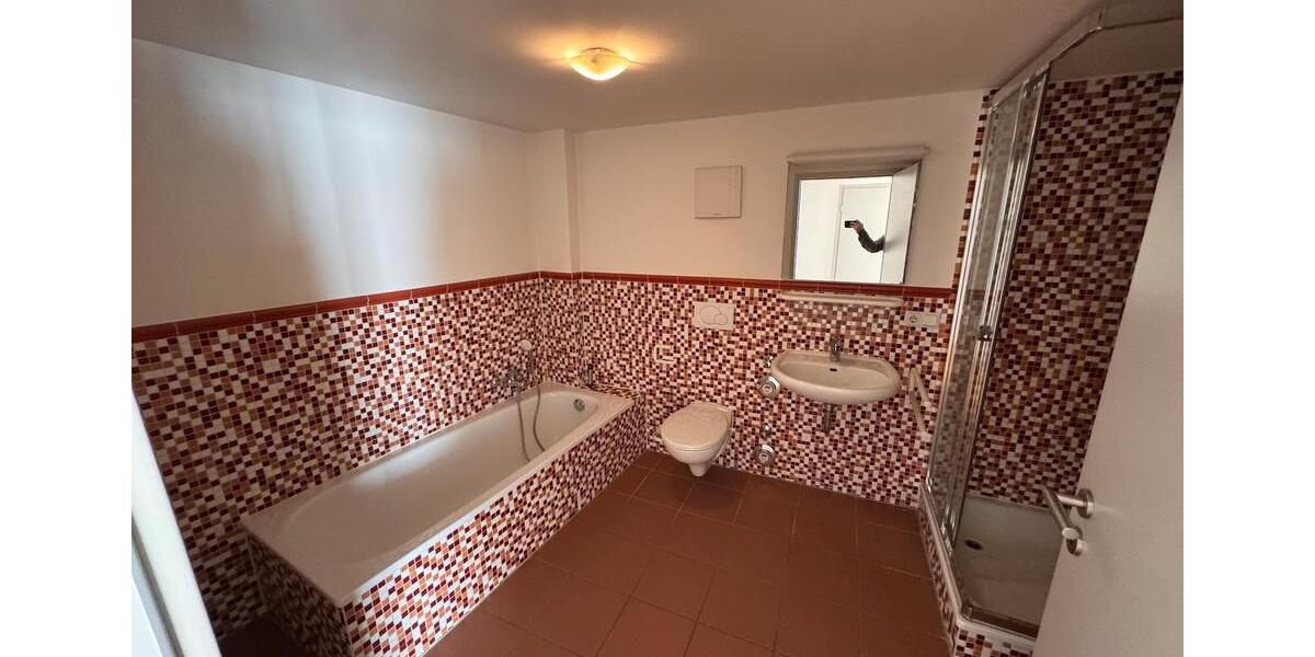 Etagenwohnung Northeim - 3 Zimmer, 94 m&sup2;, 720&euro; | Angebot:25648232