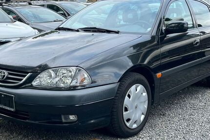 Toyota Avensis 124.731 km 3.690 &euro; Frankfurt 65933