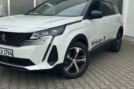 Peugeot 5008 32.555 km 34.900 € Magdeburg 39110