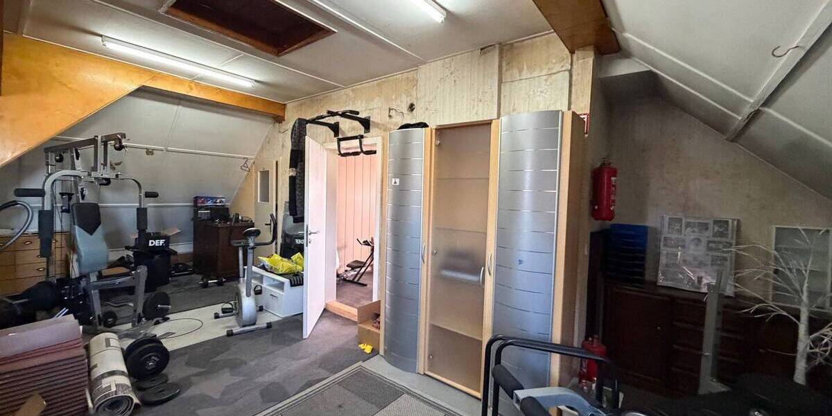 Einfamilienhaus Falkenberg Schmerkendorf - 7 Zimmer, 251 m&sup2;, 180.000&euro; | Angebot:26696009