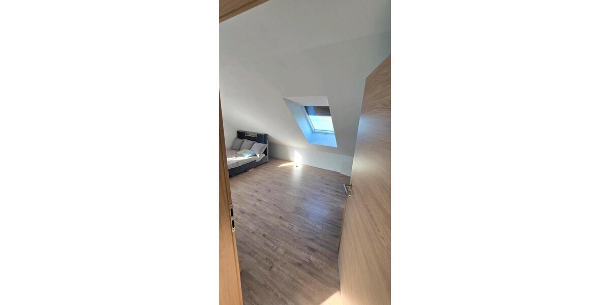 Einfamilienhaus Prichsenstadt - 4 Zimmer, 135 m&sup2;, 1.250&euro; | Angebot:25948191