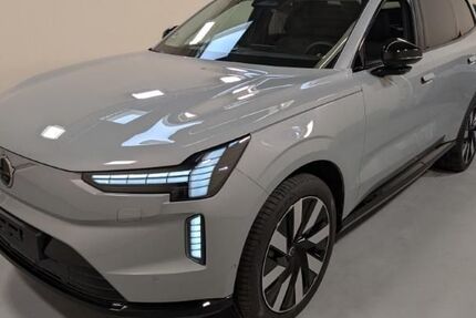 Volvo EX90 3.036 km 76.690 &euro; Potsdam 14482