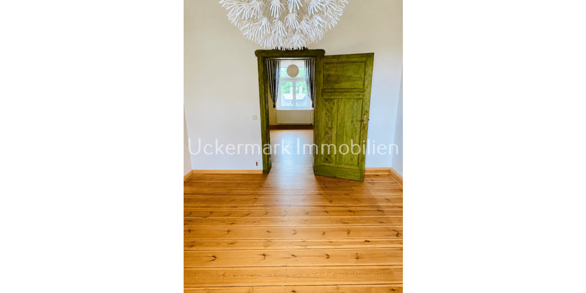 Mehrfamilienhaus, Wohnhaus Lychen - 7 Zimmer, 230 m&sup2;, 499.000&euro; | Angebot:26843828