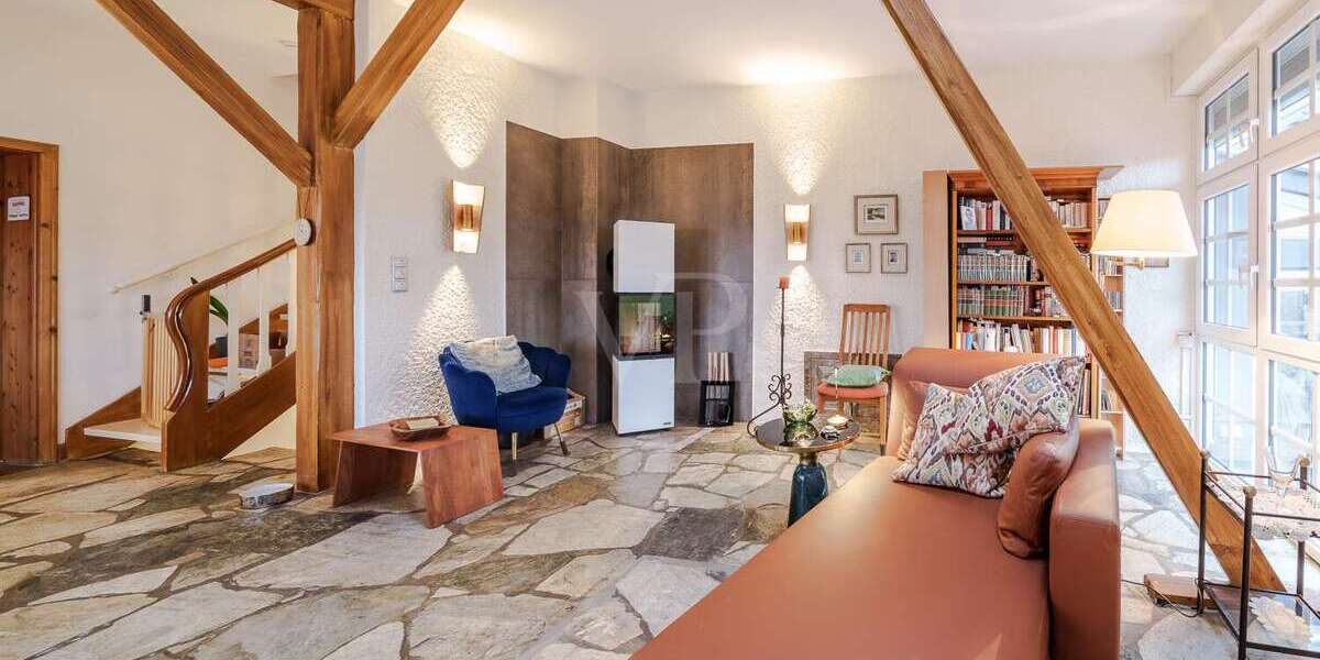 Haus zum Kaufen in Neu-Anspach 875.000 € 262.25 m² 8 zimmer