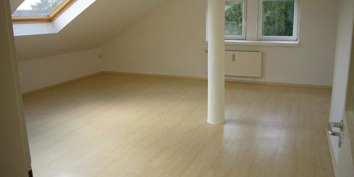 Helle 3-Zi Dachgeschosswohnung mit Garage und Grünflächennutzung in Monschau-Höfen 3 zimmer