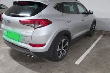 Hyundai TUCSON 196.000 km 12.000 &euro; Salzgitter 38229