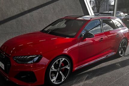Audi RS4 22.000 km 68.850 &euro; Berg 82335