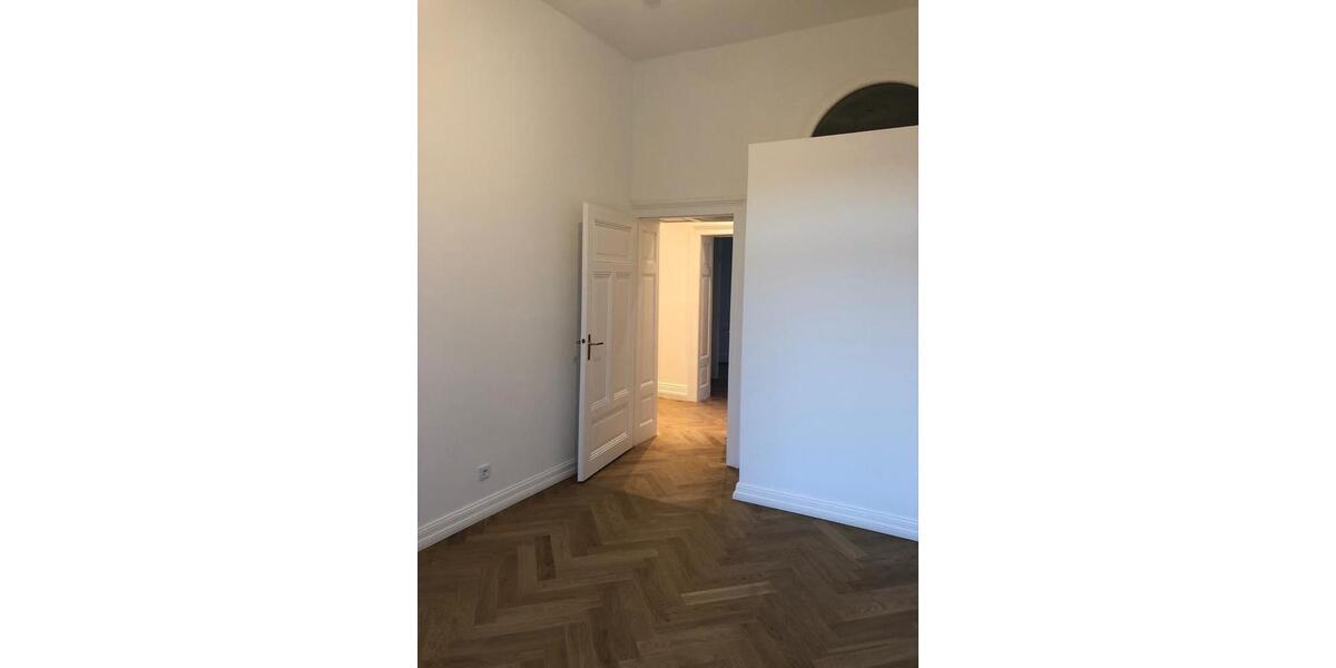 Etagenwohnung Wiesbaden Klarenthal - 5 Zimmer, 125 m&sup2;, 2.225&euro; | Angebot:26404973