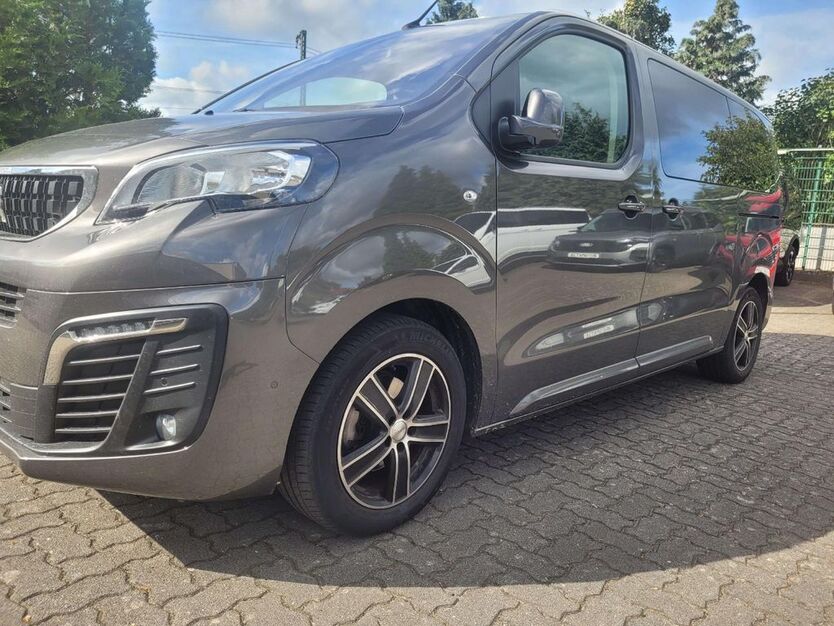 Peugeot Traveller 34.400 km 29.700 € Neumünster 24536