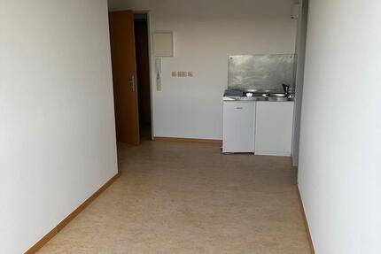 DRINGEND NACHMIETER ! 1 Zimmer Wohnung StudentenSchülerAzubis