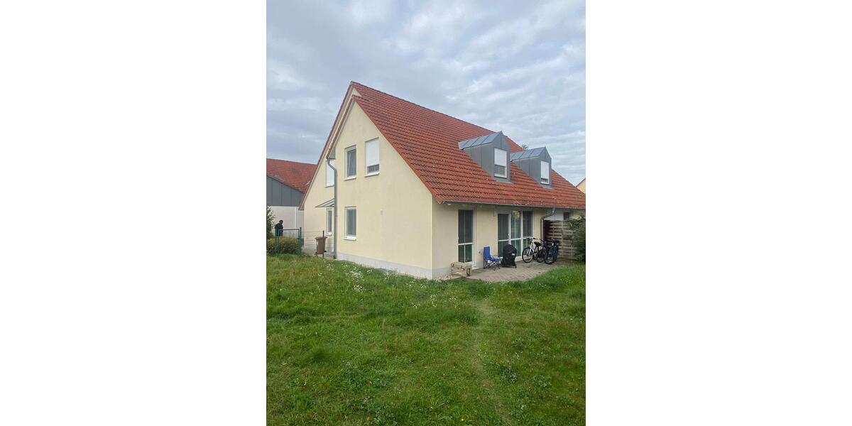 Doppelhaushälfte bei Grafenwöhr zum Verkauf. zimmer
