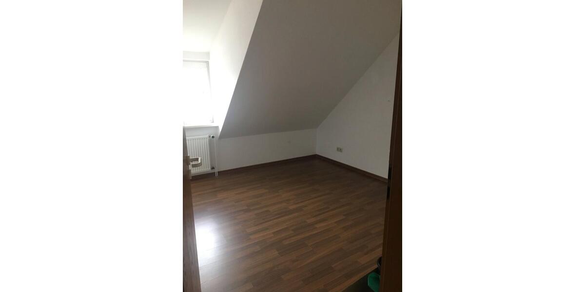 Dachgeschoßwohnung Osterode am Harz - 3 Zimmer, 76 m&sup2;, 103.000&euro; | Angebot:26903826
