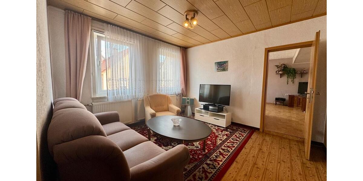 Reihenhaus Kaltennordheim - 6 Zimmer, 135 m&sup2;, 95.000&euro; | Angebot:26718456
