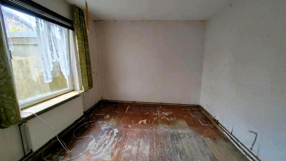 Mehrfamilienhaus, Wohnhaus Wurster Nordseeküste - 8 Zimmer, 180 m&sup2;, 120.000&euro; | Angebot:26222004