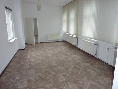 Gewerbeobjekt Weißenfels - 4 Zimmer, 120 m&sup2;, 936&euro; | Angebot:25669891