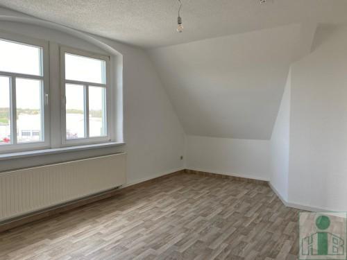 Etagenwohnung Löbau - 3 Zimmer, 77 m&sup2;, 425&euro; | Angebot:26635764