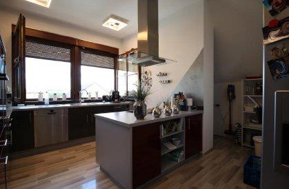 Einfamilienhaus Neuenstadt am Kocher - 9 Zimmer, 274 m&sup2;, 639.000&euro; | Angebot:26811598