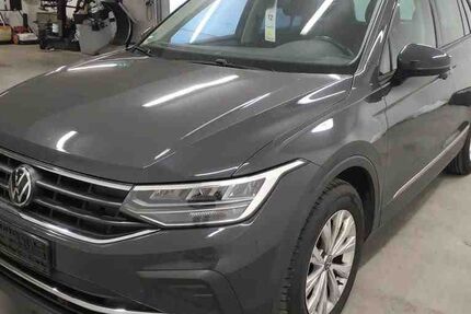 VW Tiguan 91.500 km 20.980 &euro; Neumünster 24537