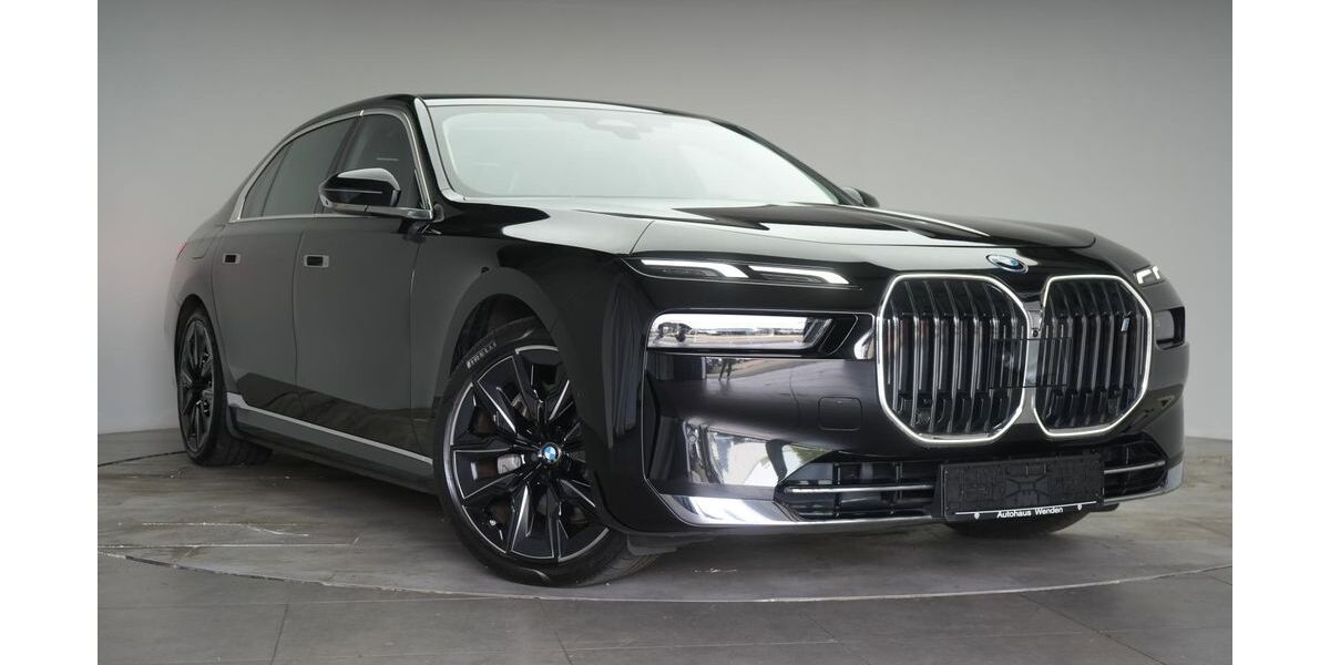 BMW i7 11.000 km 76.490 &euro; Braunschweig 38110