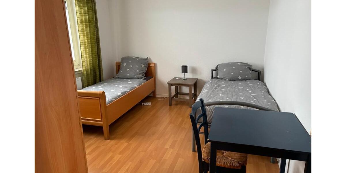 Monteurzimmer zu sofort frei mit 4 Schlafzimmer 7 zimmer