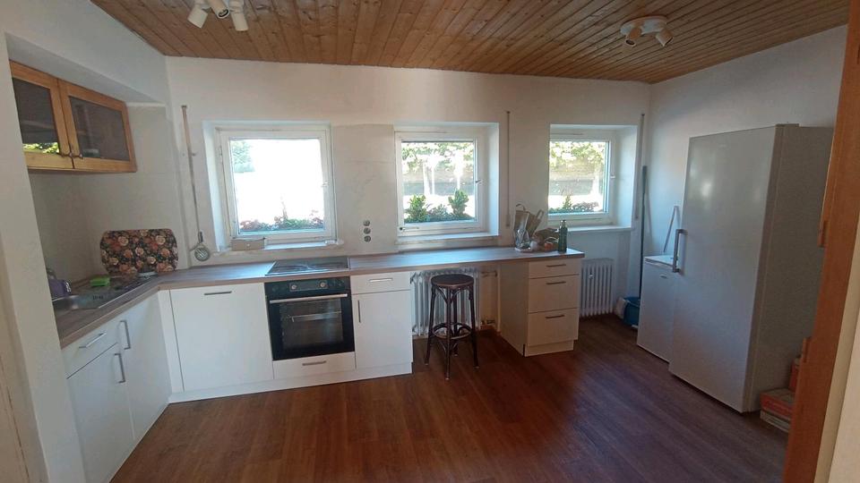 Etagenwohnung Ingolstadt - 7 Zimmer, 208 m&sup2;, 410&euro; | Angebot:26403657