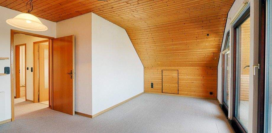 Mehrfamilienhaus, Wohnhaus Reutlingen Betzingen - 6 Zimmer, 182 m&sup2;, 598.000&euro; | Angebot:24756184