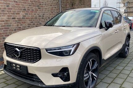 Volvo XC40 22.762 km 35.990 &euro; Übach-Palenberg 52531
