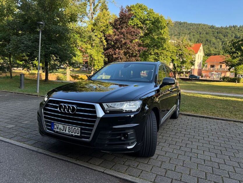 Q7
