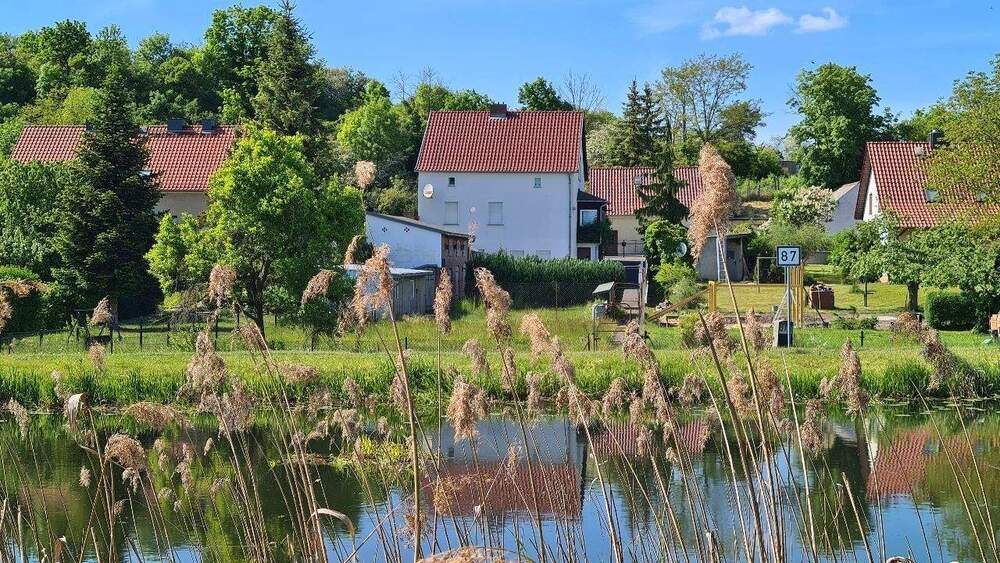 Sehr schön gelegenes Einfamilienhaus mit Nebengelass am Finowkanal auf großem Grundstück 4 zimmer