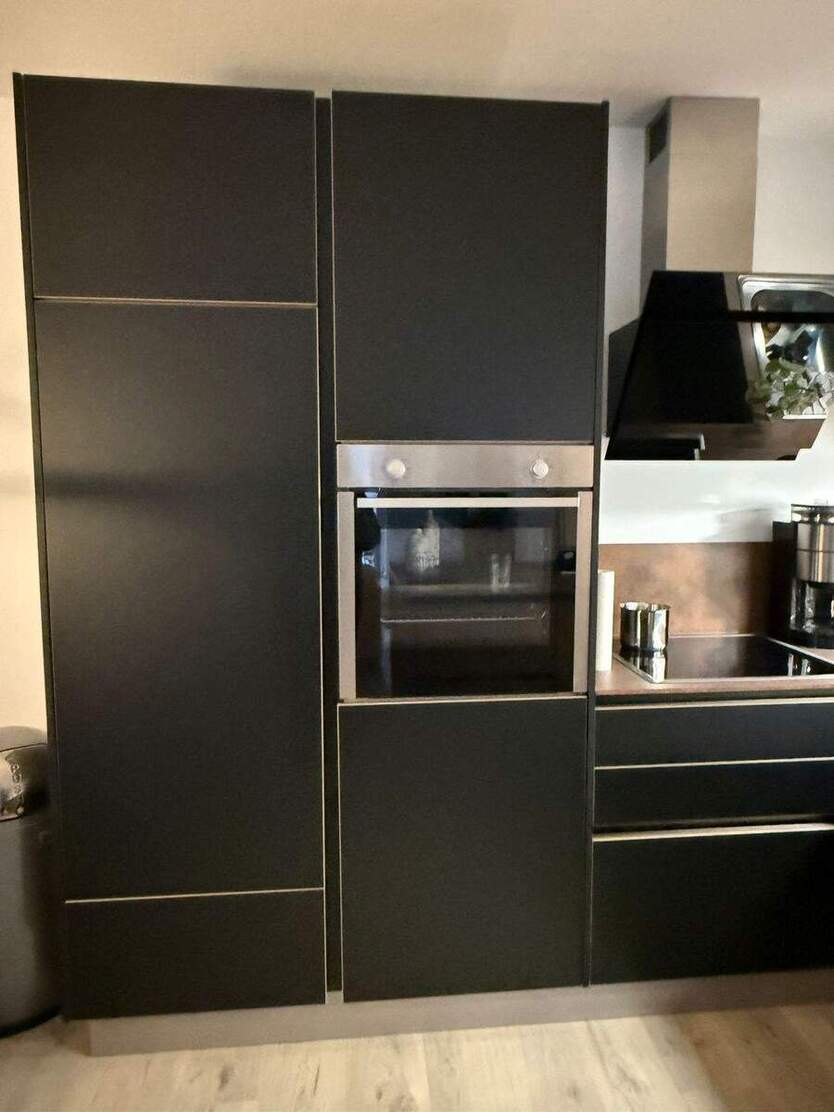 helle 3-Zi- Wohnung 1.OG mit großzügigem Balkon und Stellplatz 3 zimmer