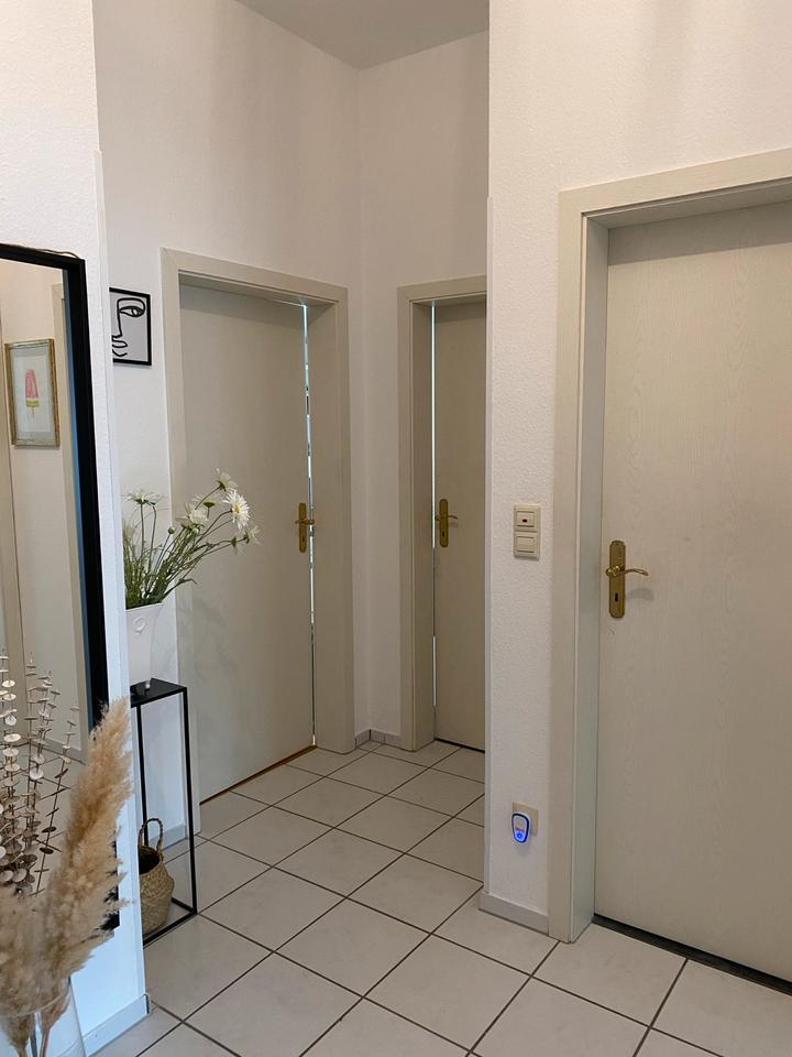 3 Zi Whg mit Balkon, neuem Bad uvm