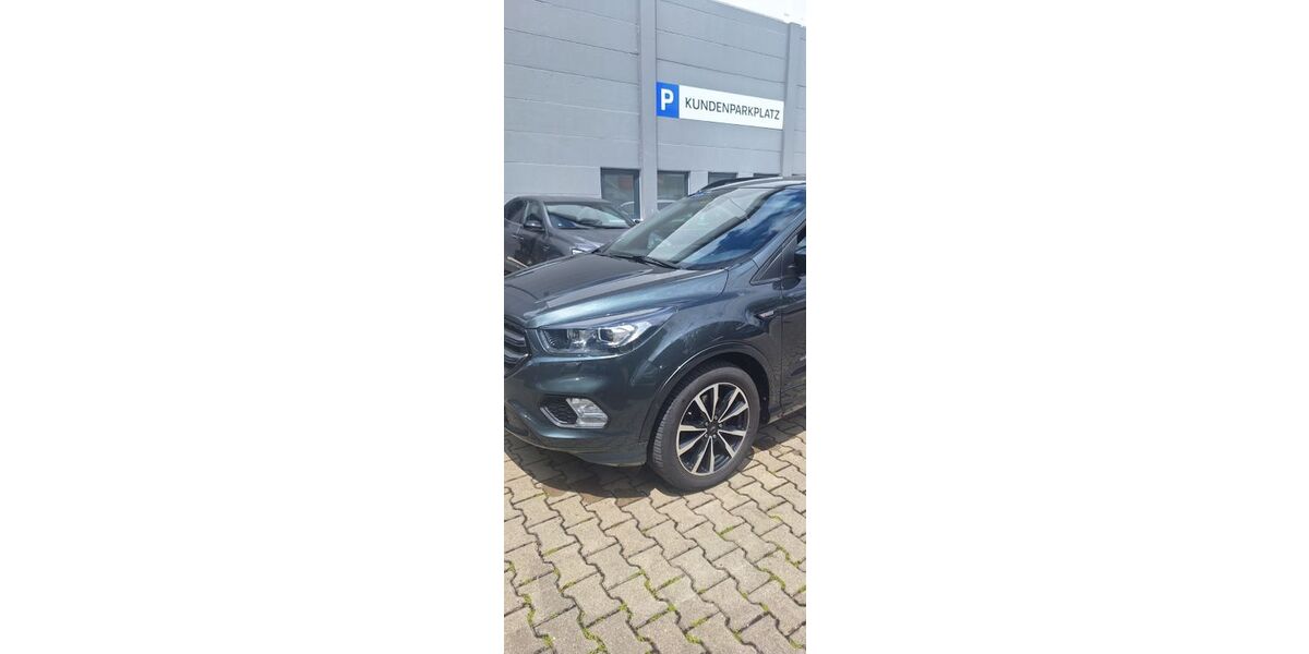 Ford Kuga 103.000 km 15.890 &euro; Winsen 21423