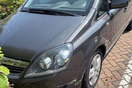 Opel Zafira 95.000 km 5.555 € Nürnberg 90451