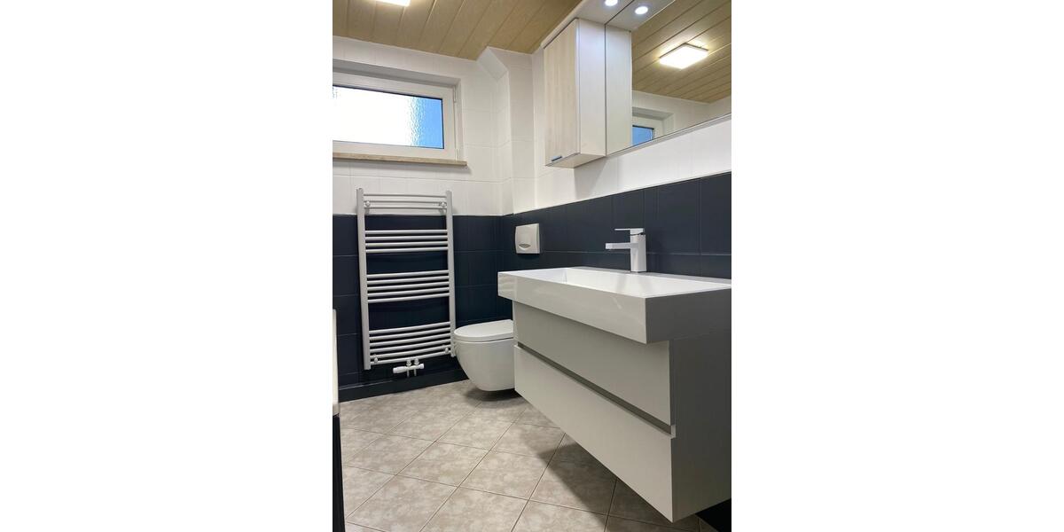 Doppel-Haus-Hälfte in 09599 Freiberg zu vermieten 5 zimmer